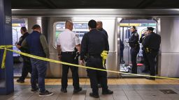 01 nyc subway death 050123